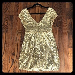 Gold sequin beauty!